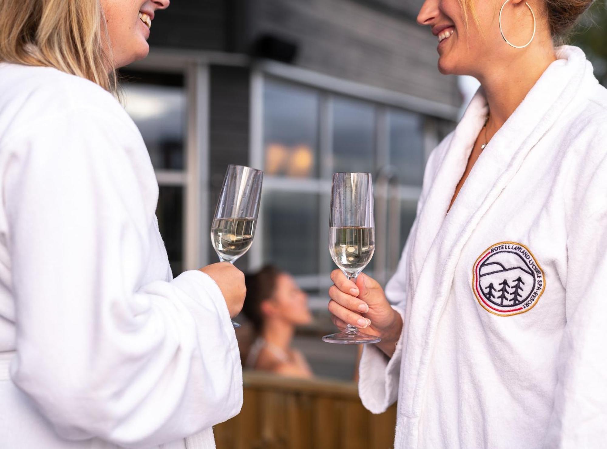 Hotell Lappland Lycksele Ngoại thất bức ảnh